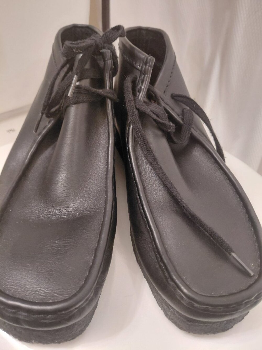 Clarks leather all black Wallabees boots
